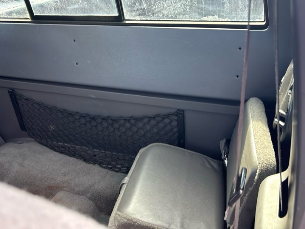 Photo 16 of this MAZDA B4000