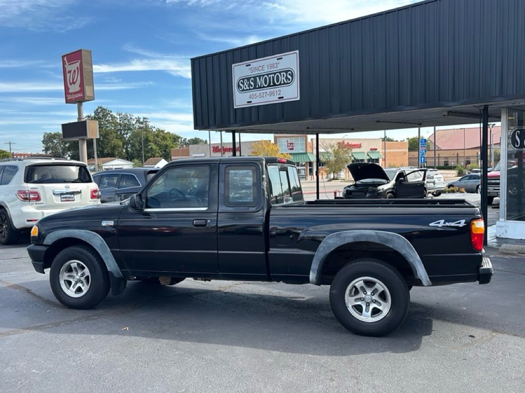 Photo 3 of this MAZDA B4000