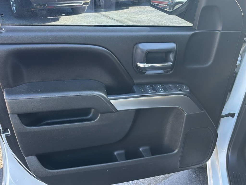 Photo 18 of this CHEVROLET SILVERADO 1500