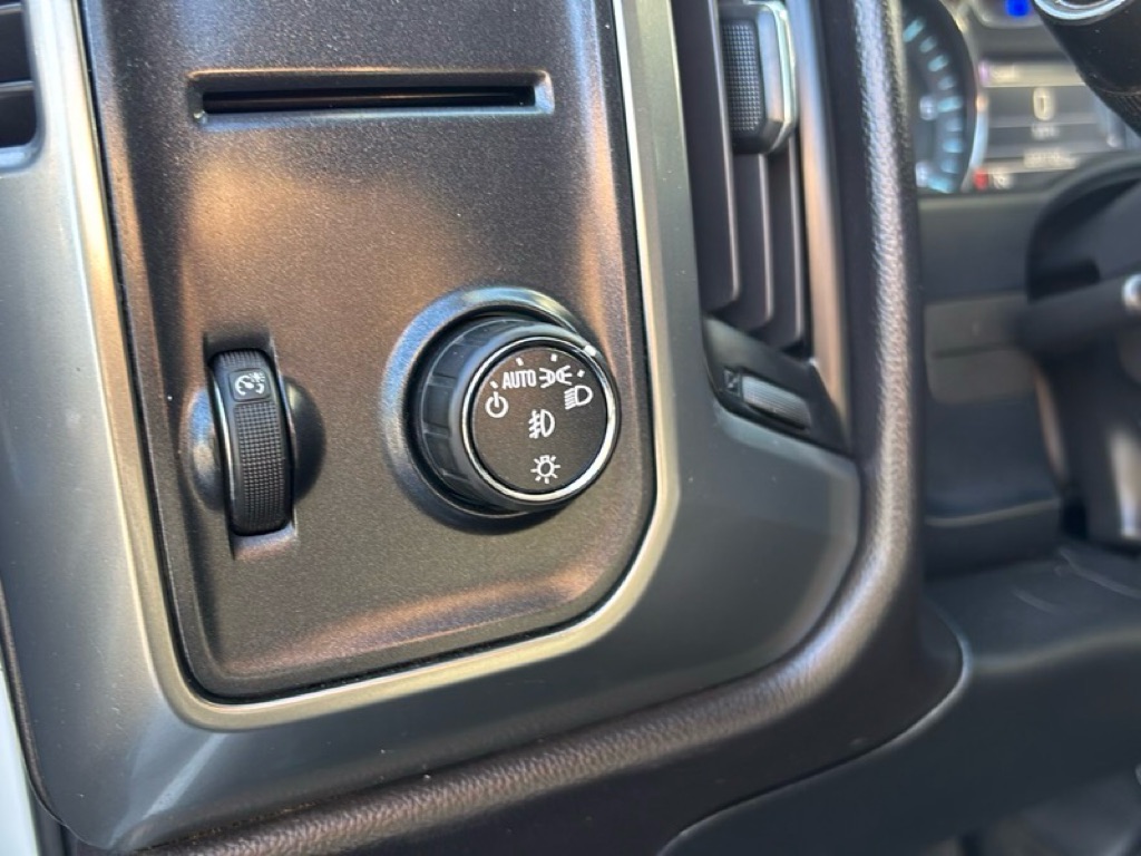 Photo 11 of this CHEVROLET SILVERADO 1500