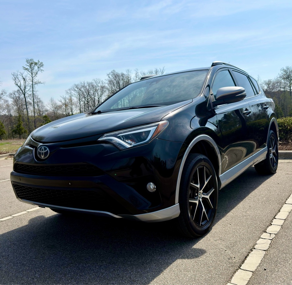 2017 Toyota RAV4 SE