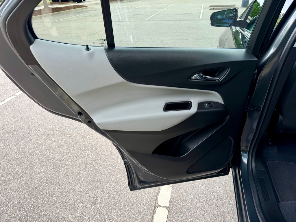 2020 Chevrolet Equinox LT - Photo 17