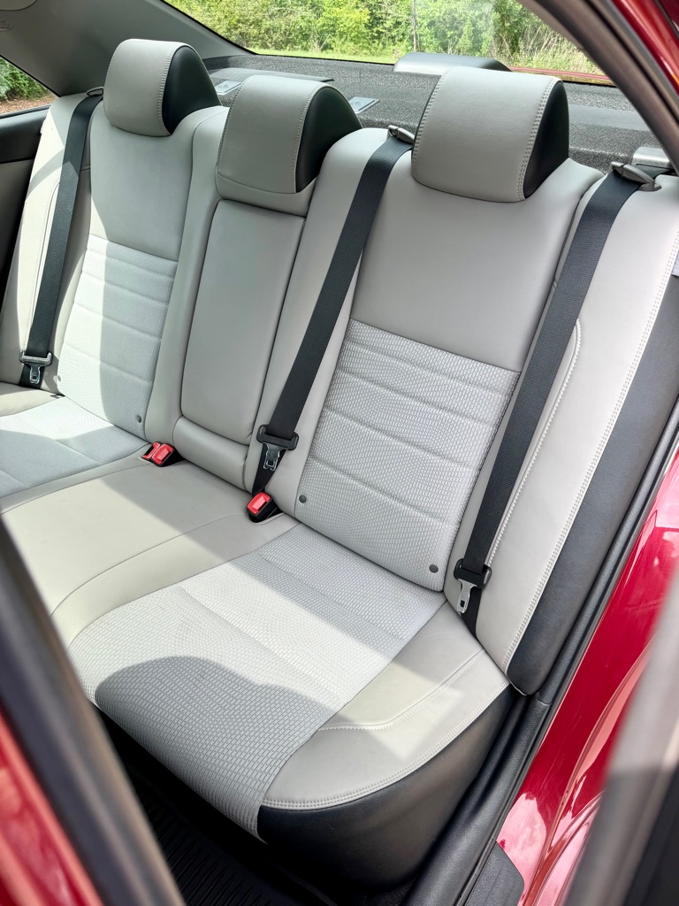 2016 Toyota Camry Special Edition - Photo 14