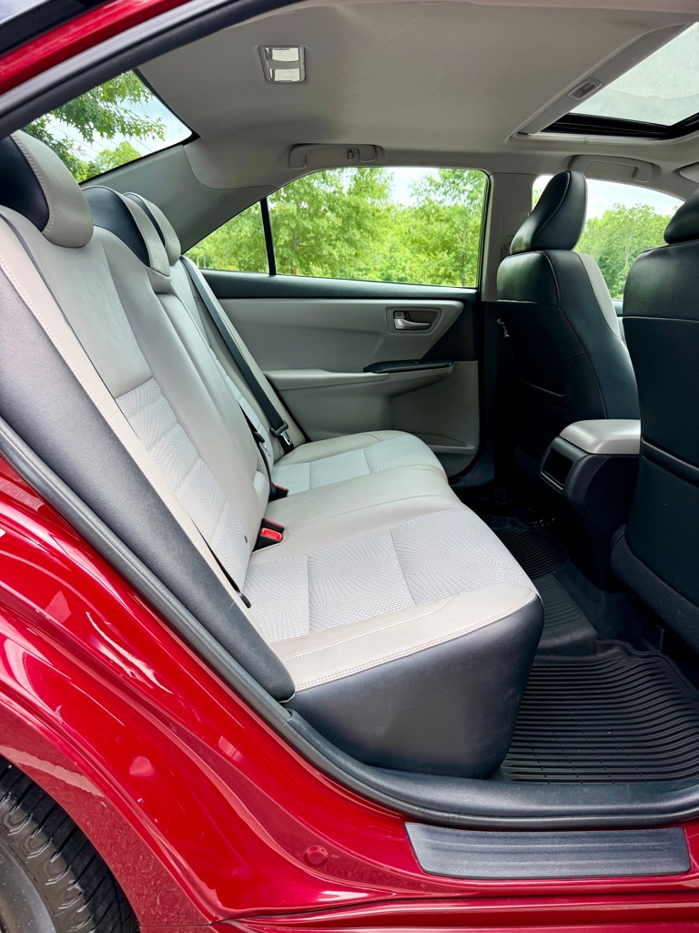 2016 Toyota Camry Special Edition - Photo 21