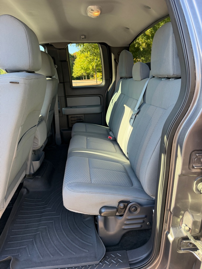 Photo 14 of this FORD F150
