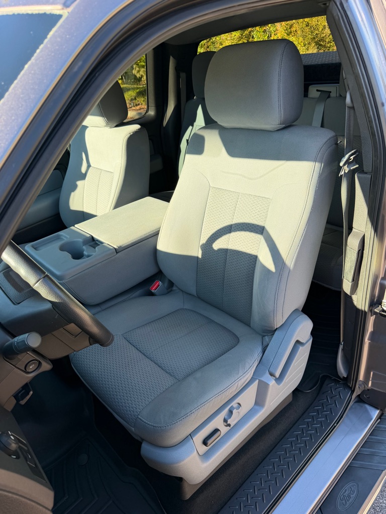 Photo 11 of this FORD F150