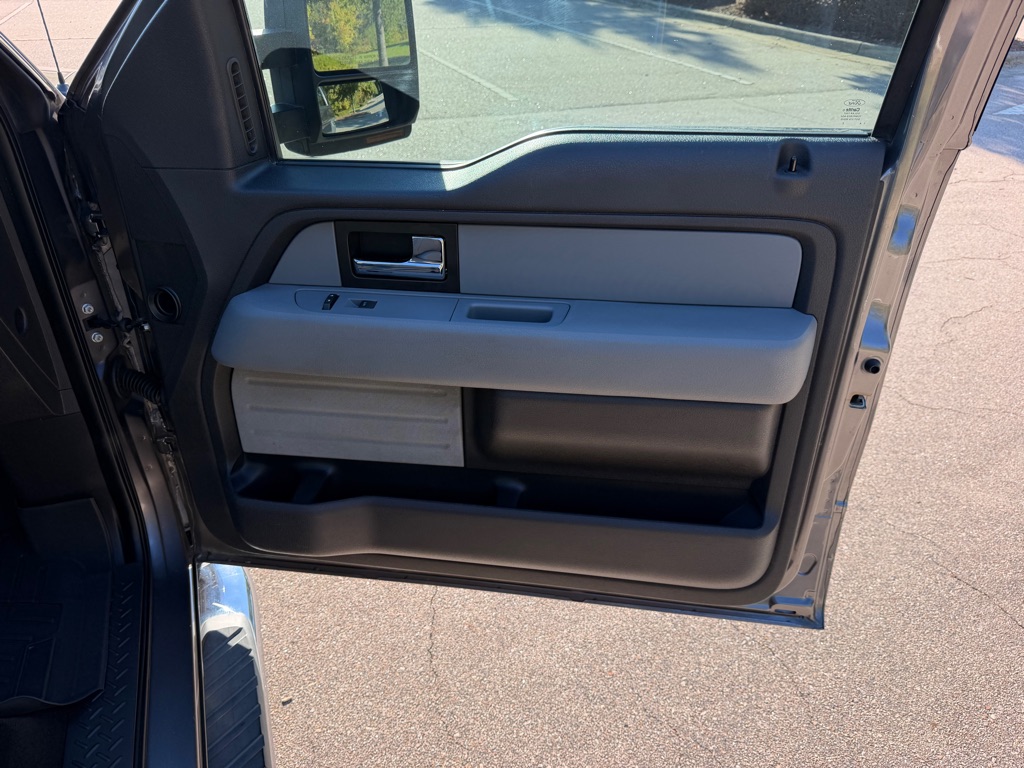 Photo 18 of this FORD F150