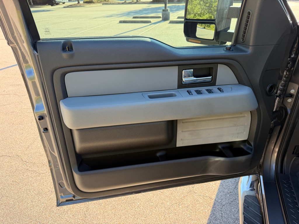 Photo 13 of this FORD F150