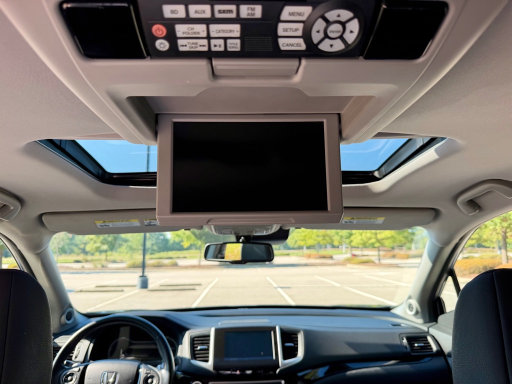 Photo 20 of this HONDA PILOT