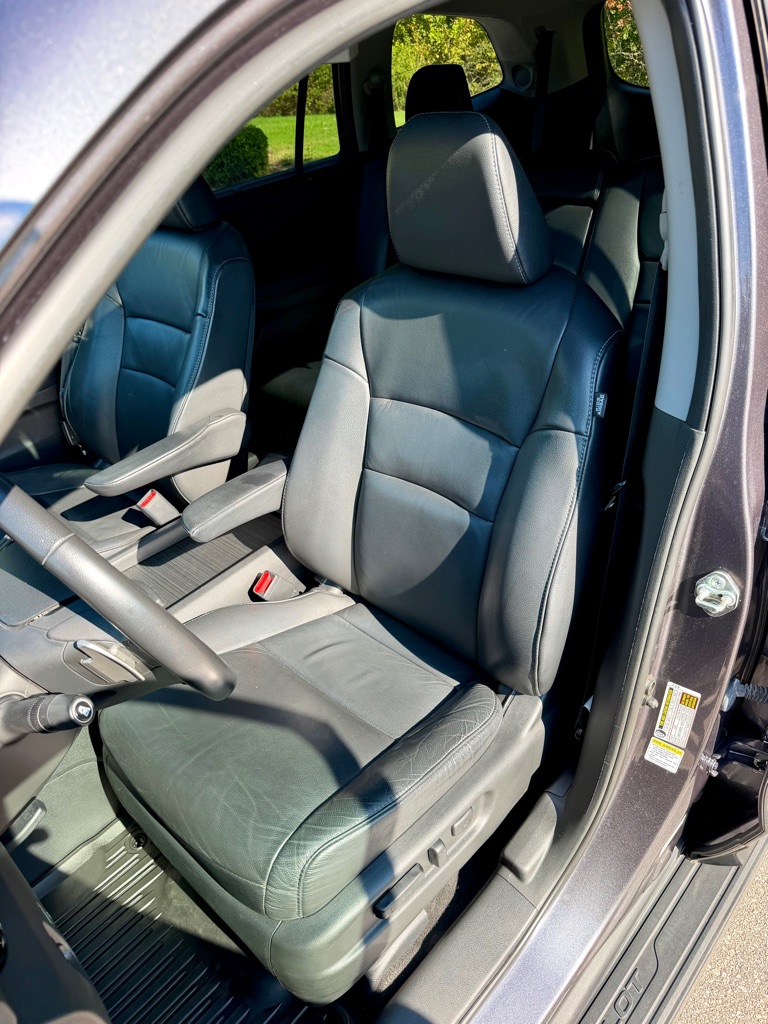 Photo 11 of this HONDA PILOT