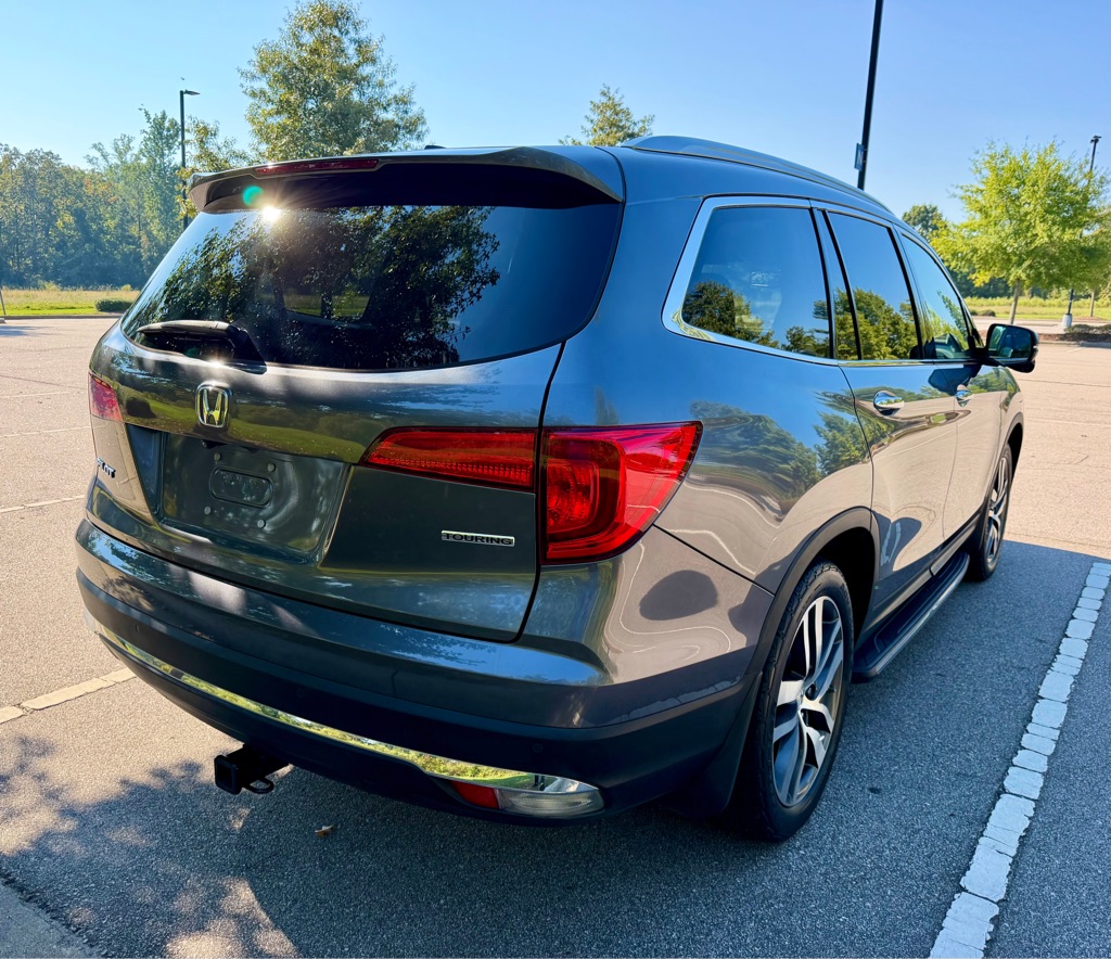 Photo 5 of this HONDA PILOT