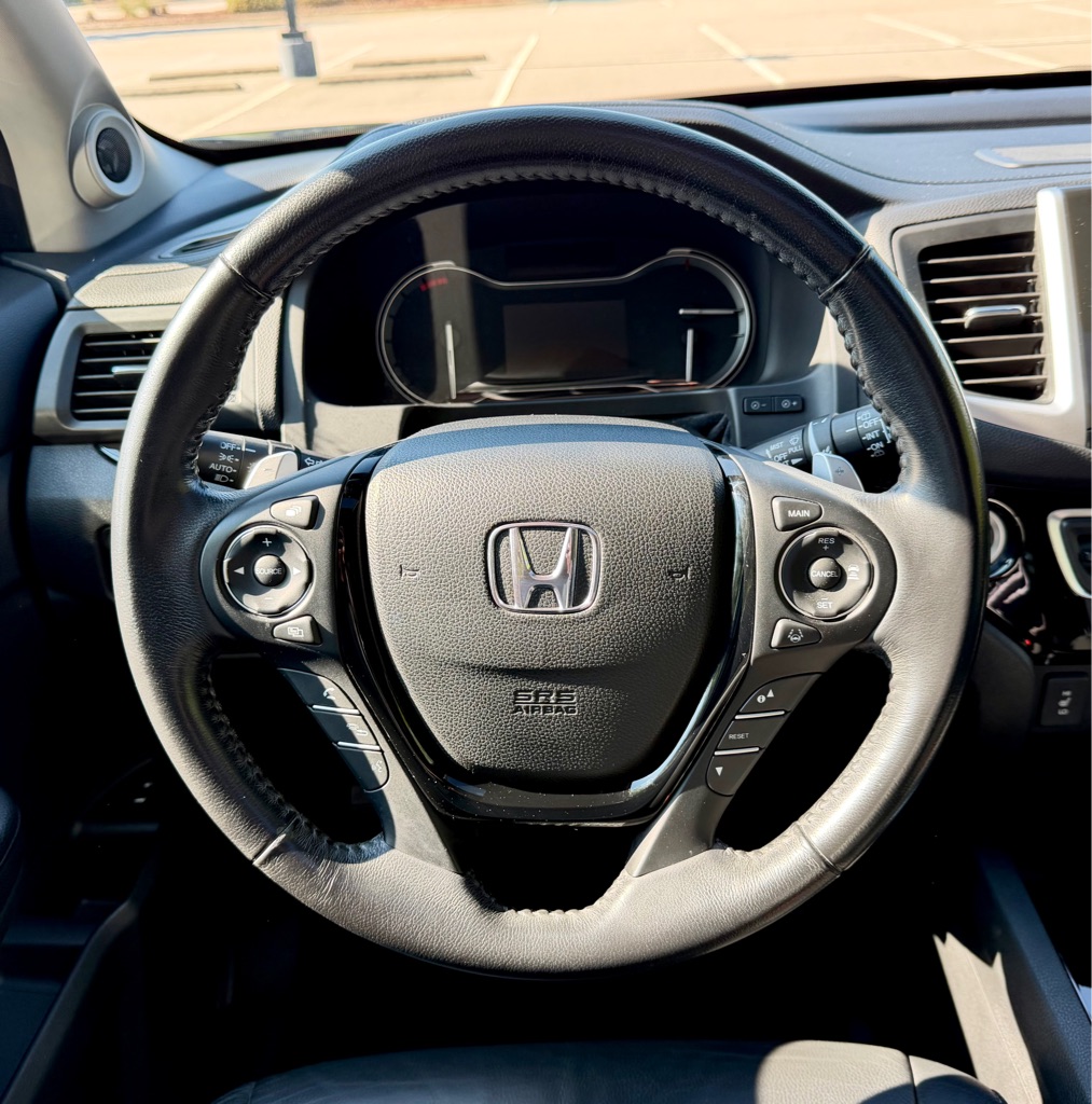 Photo 22 of this HONDA PILOT
