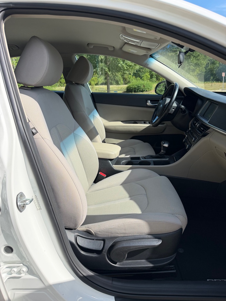 Photo 26 of this KIA OPTIMA