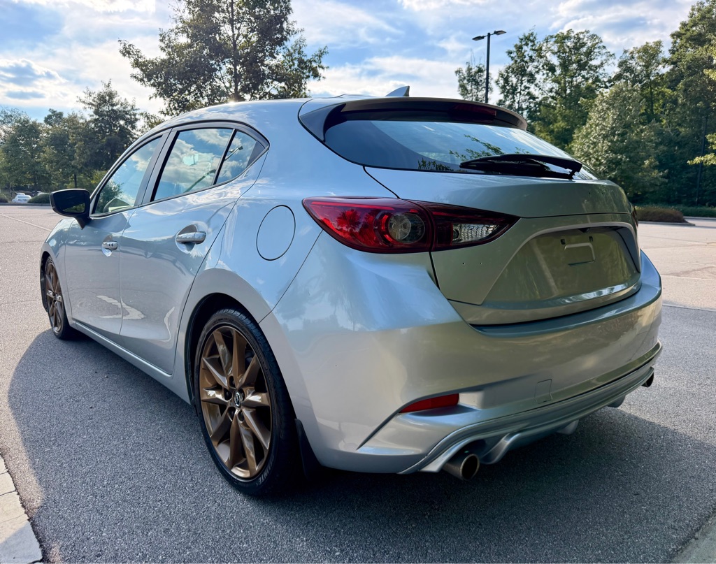 Photo 7 of this MAZDA 3