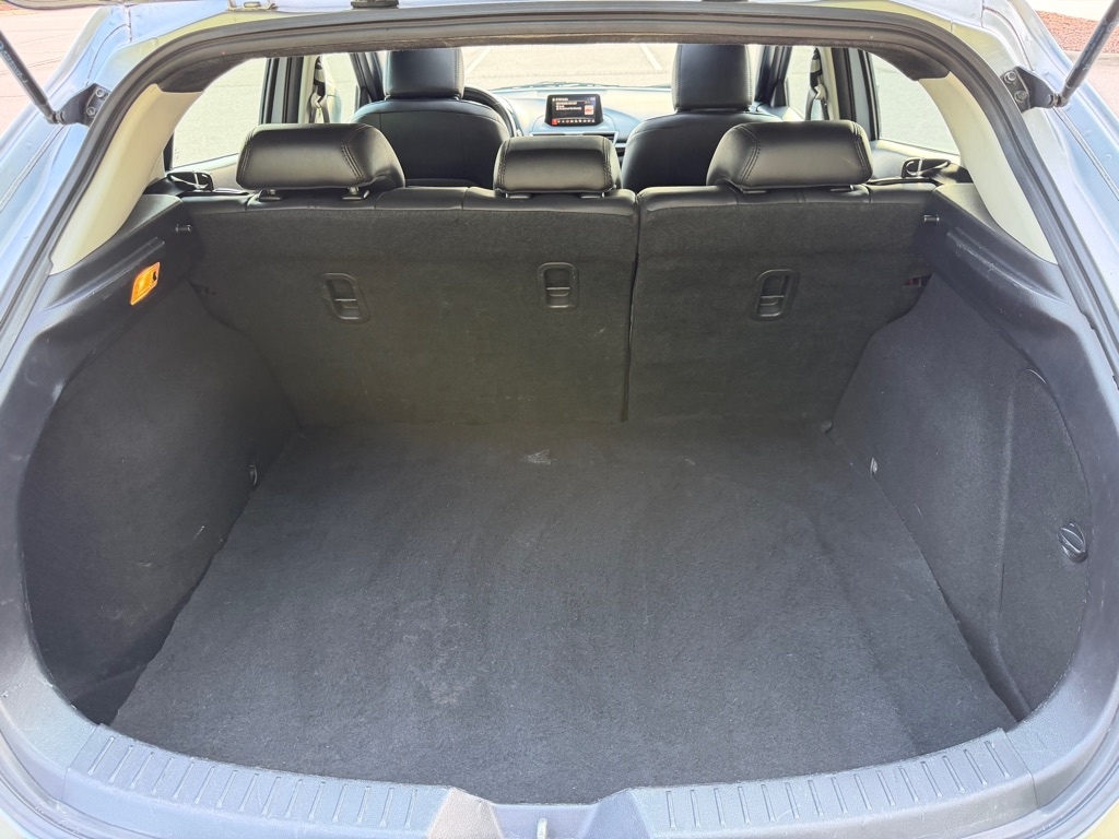Photo 29 of this MAZDA 3