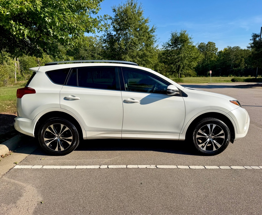 Photo 4 of this TOYOTA RAV4