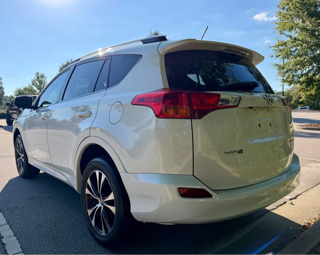 Photo 7 of this TOYOTA RAV4
