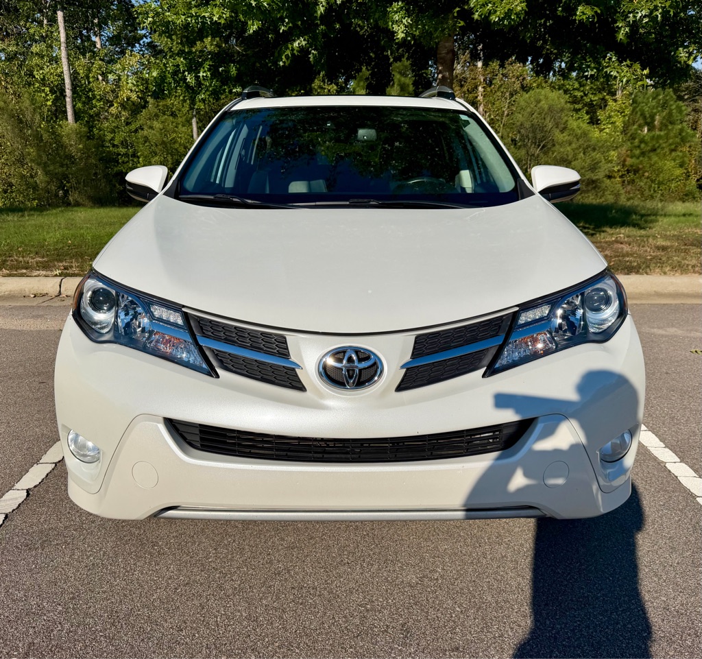 Photo 2 of this TOYOTA RAV4