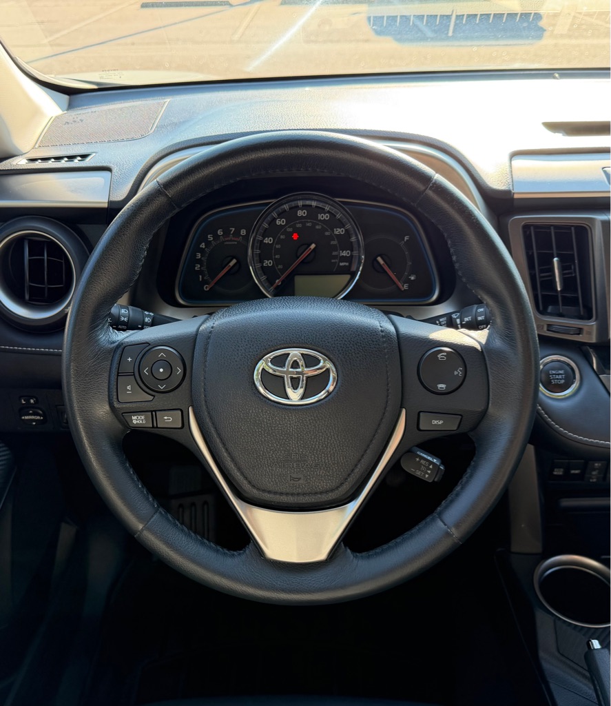 Photo 19 of this TOYOTA RAV4