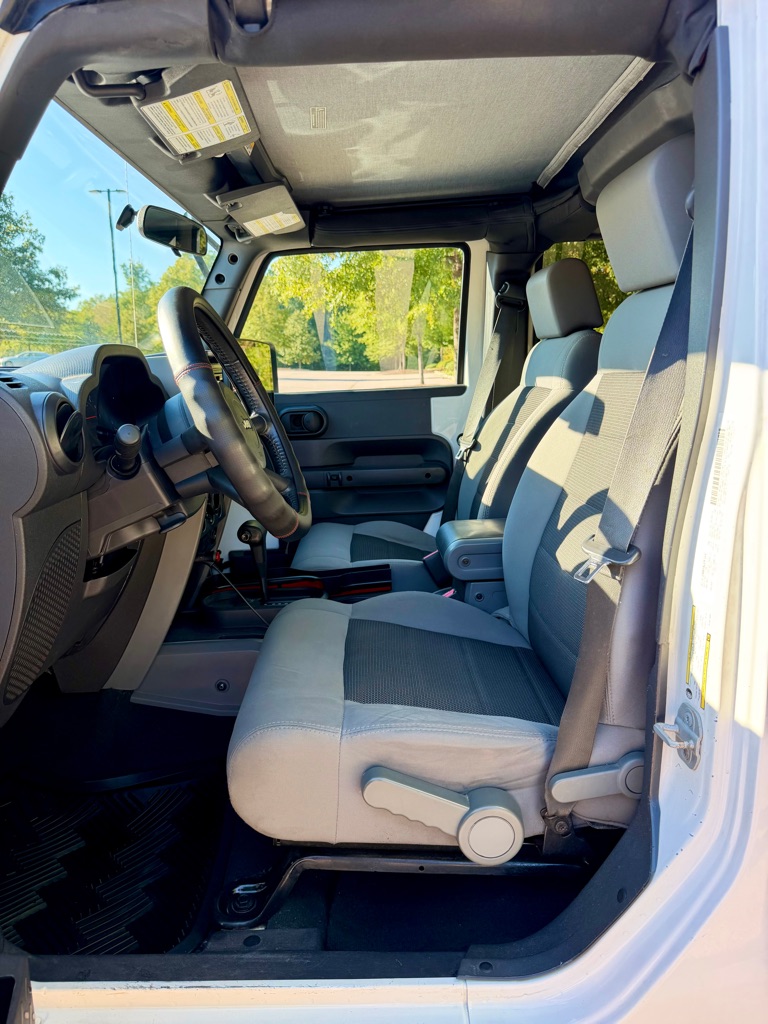 Photo 10 of this JEEP WRANGLER UNLIMI