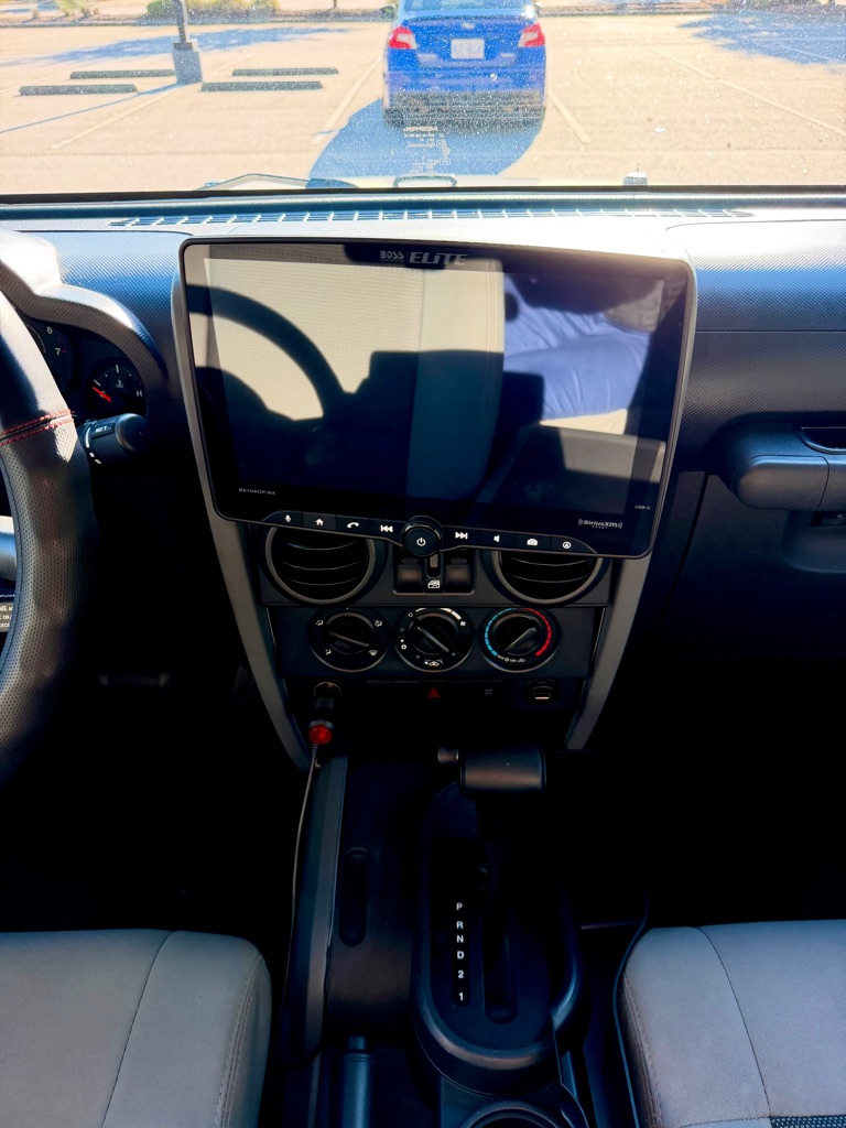 Photo 19 of this JEEP WRANGLER UNLIMI
