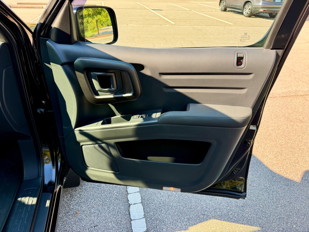 Photo 29 of this HONDA RIDGELINE