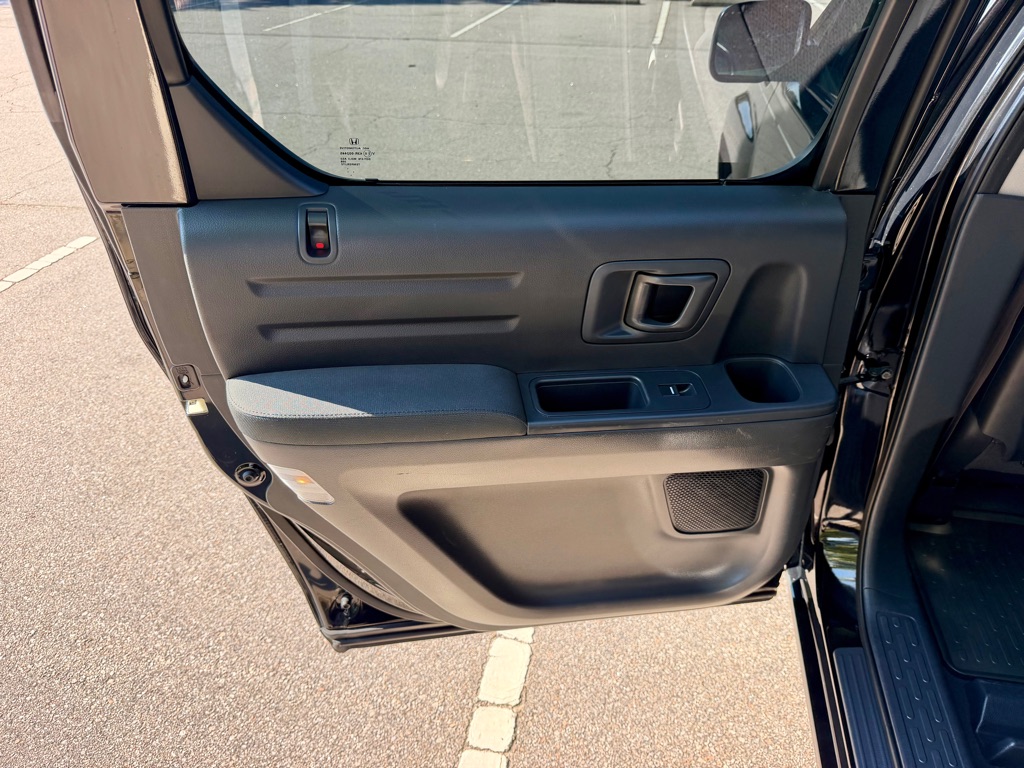 Photo 17 of this HONDA RIDGELINE