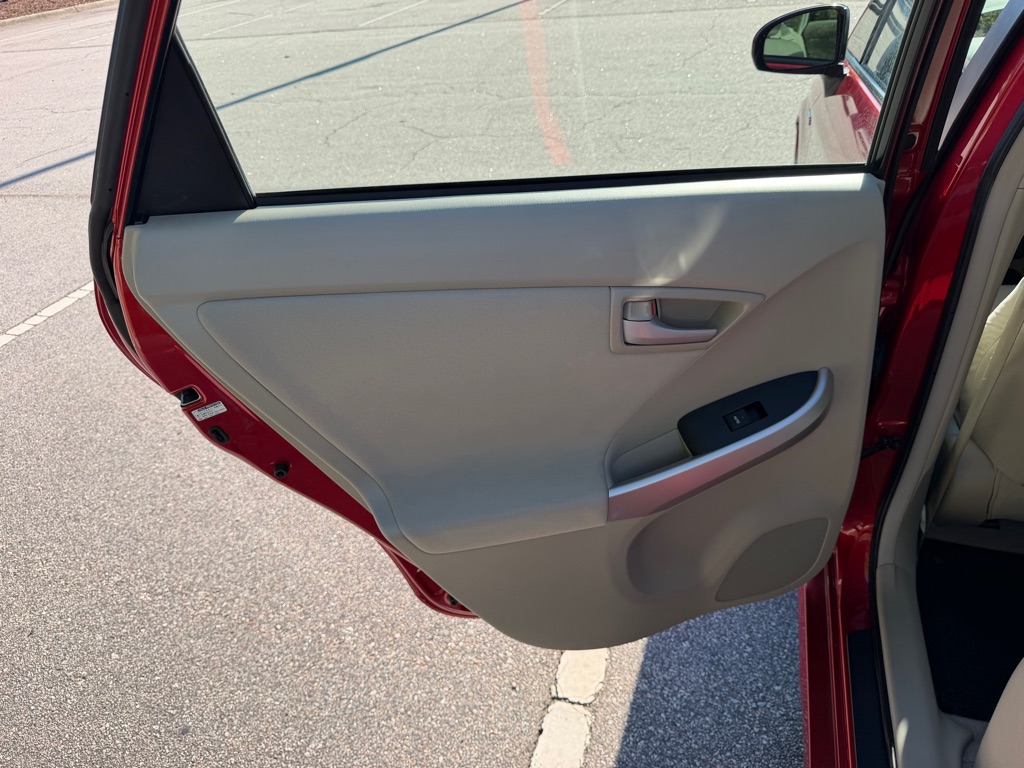 Photo 17 of this TOYOTA PRIUS
