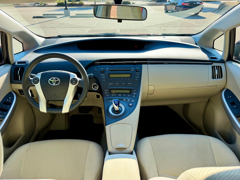 Photo 18 of this TOYOTA PRIUS