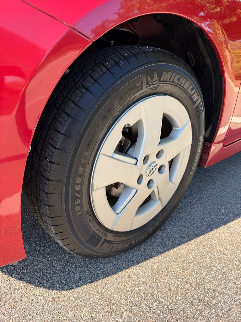 Photo 9 of this TOYOTA PRIUS