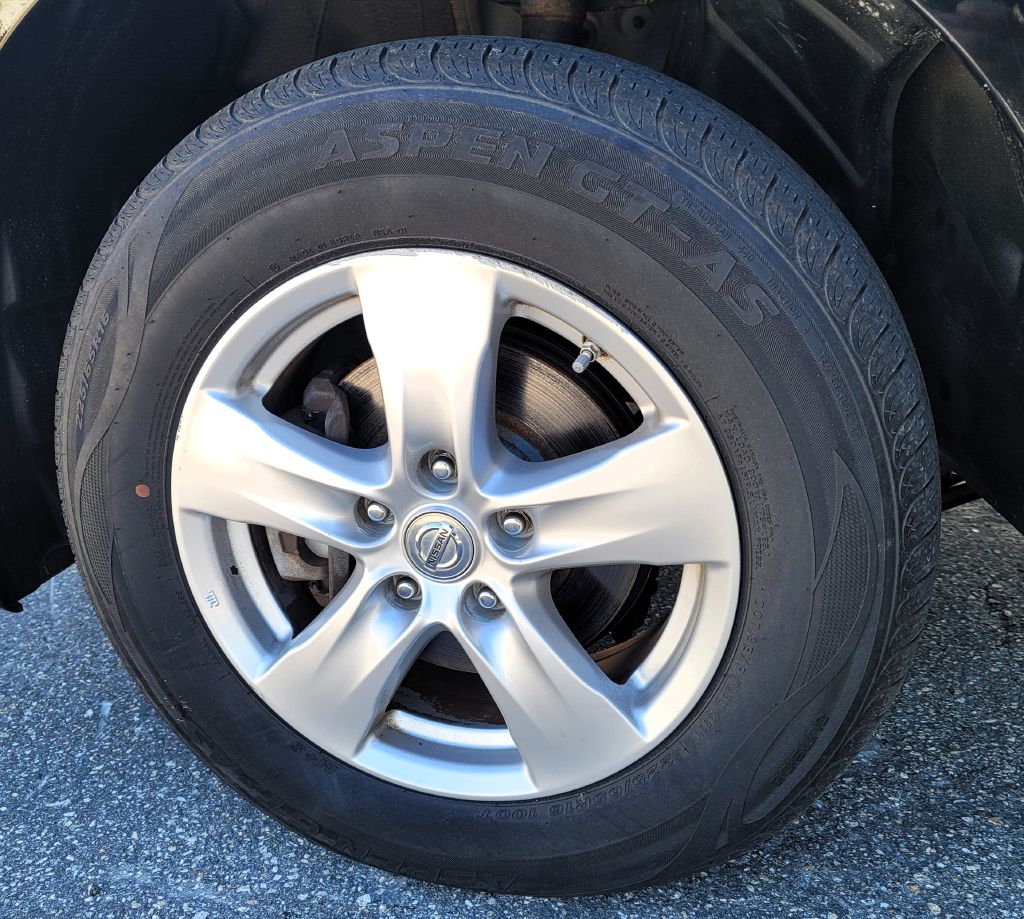 Photo 17 of this NISSAN QUEST