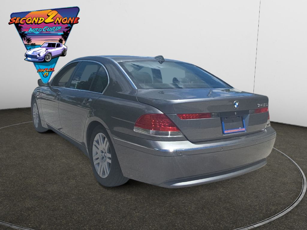 Photo 3 of this BMW 745