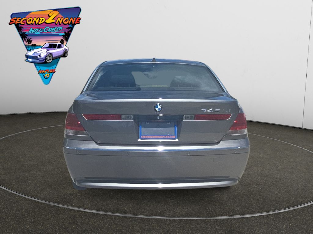 Photo 4 of this BMW 745