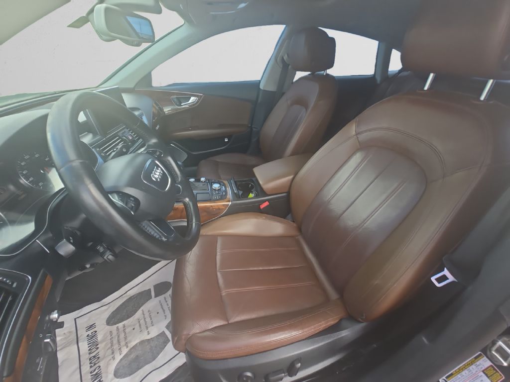 Photo 9 of this AUDI A7