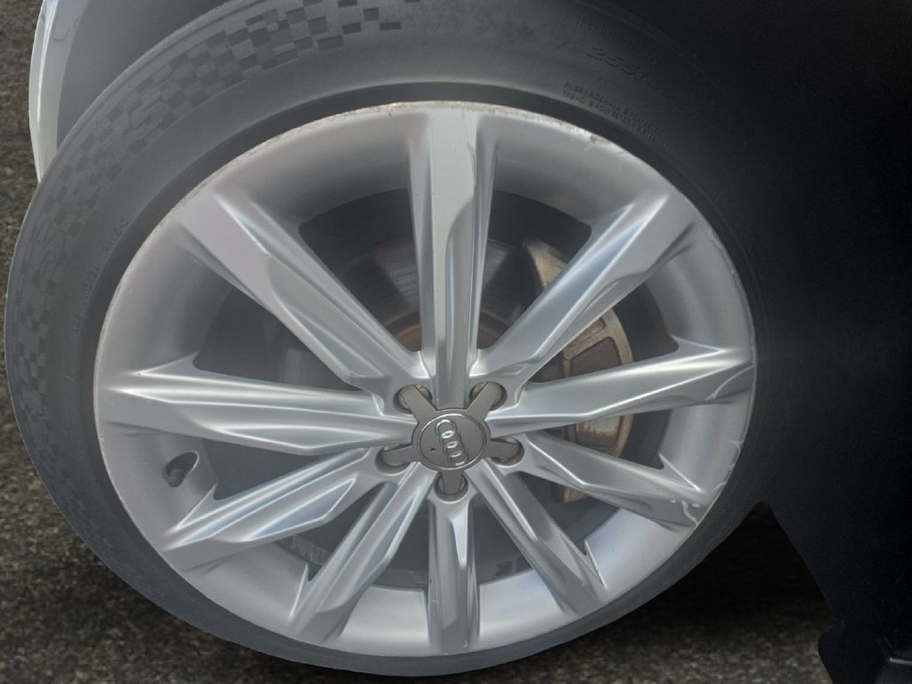 Photo 15 of this AUDI A7