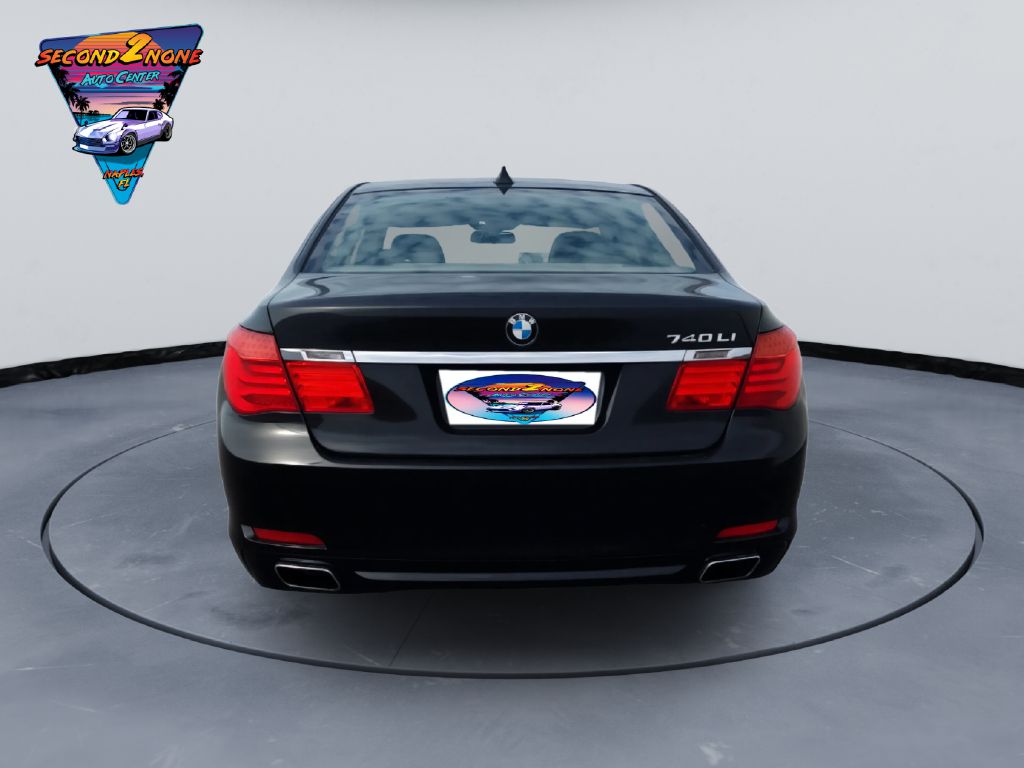 Photo 4 of this BMW 740
