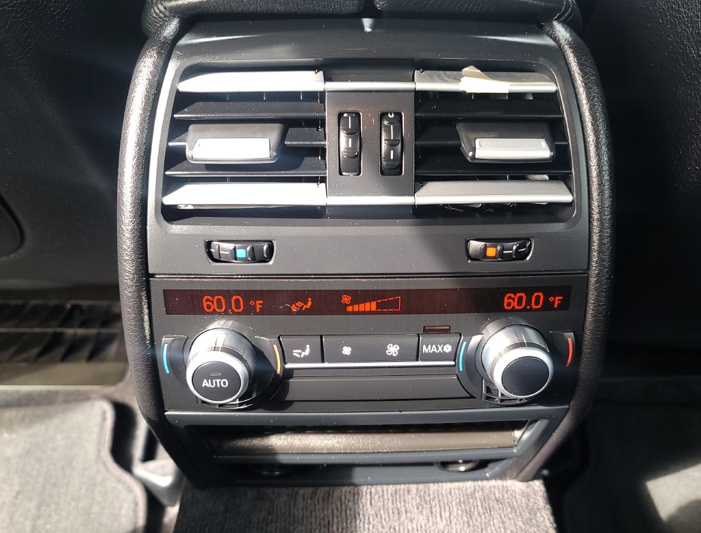 Photo 12 of this BMW 740