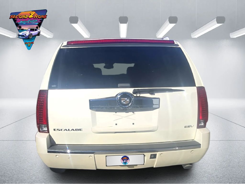 Photo 6 of this CADILLAC ESCALADE