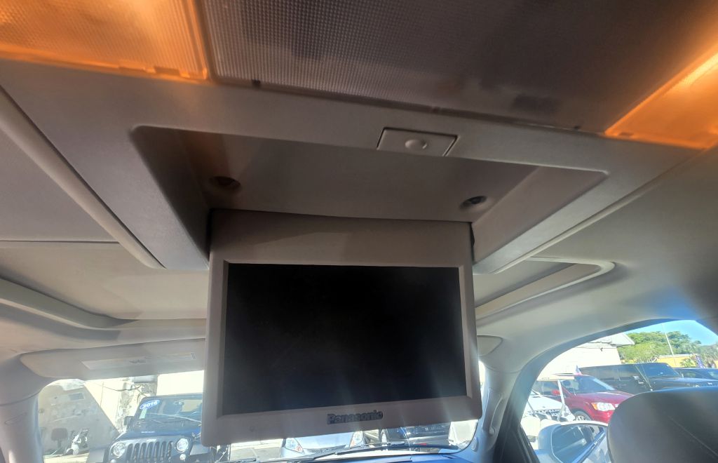 Photo 13 of this CADILLAC ESCALADE