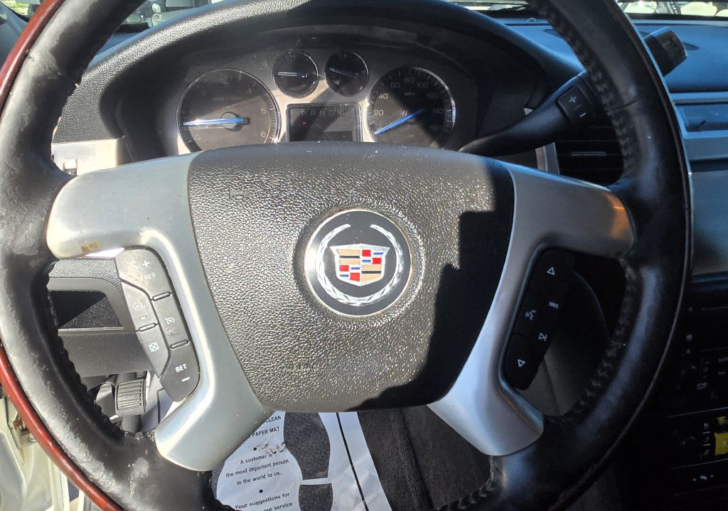 Photo 21 of this CADILLAC ESCALADE