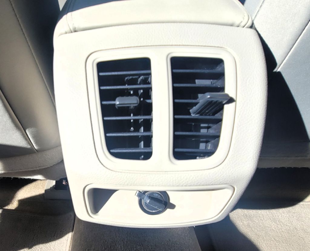 Photo 10 of this FORD TAURUS