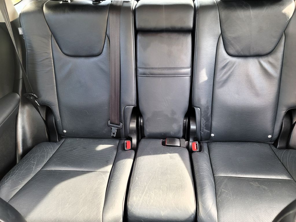 Photo 13 of this LEXUS RX