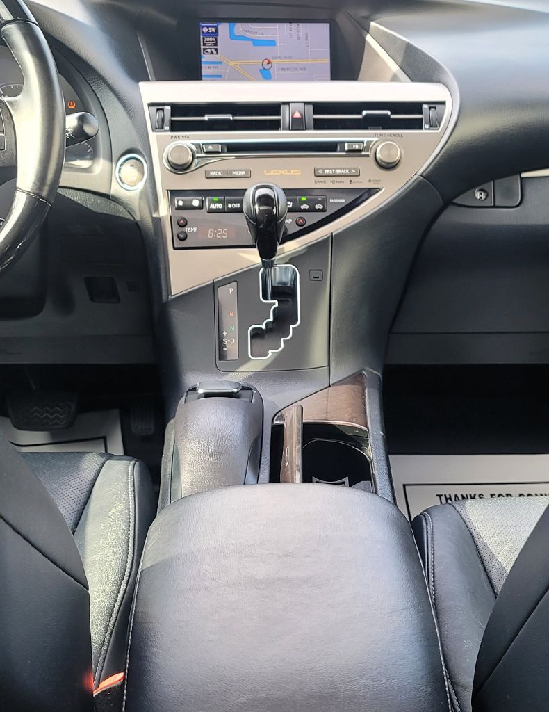 Photo 14 of this LEXUS RX