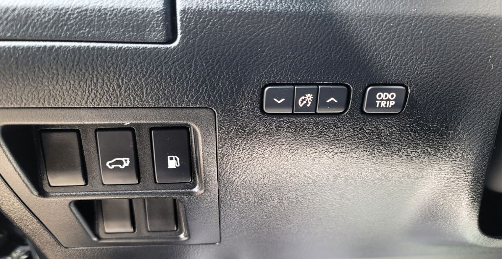 Photo 23 of this LEXUS RX