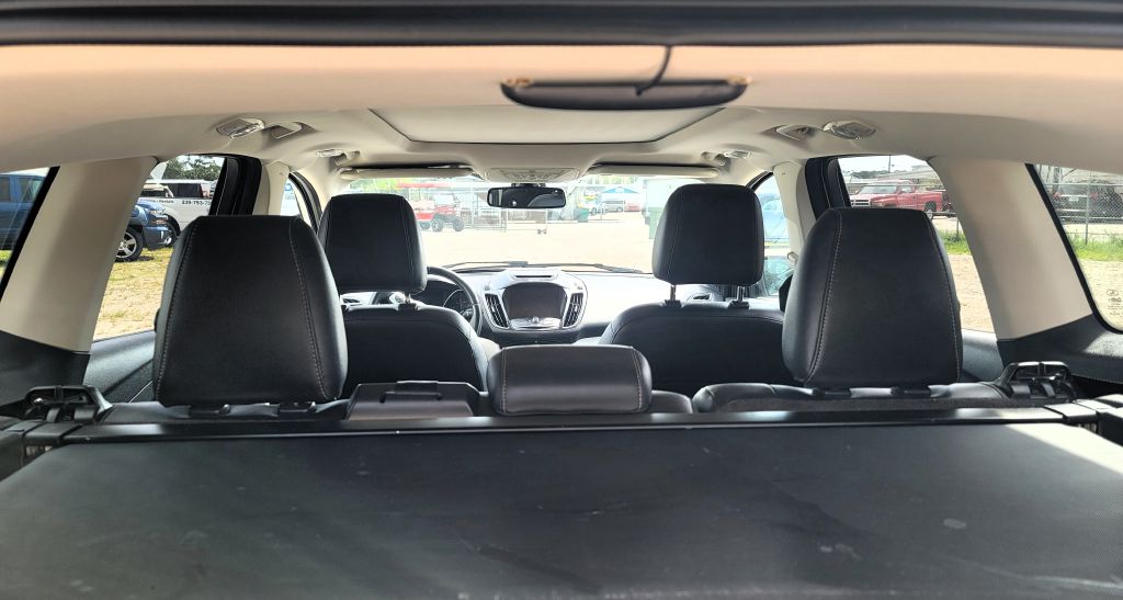 Photo 11 of this FORD ESCAPE