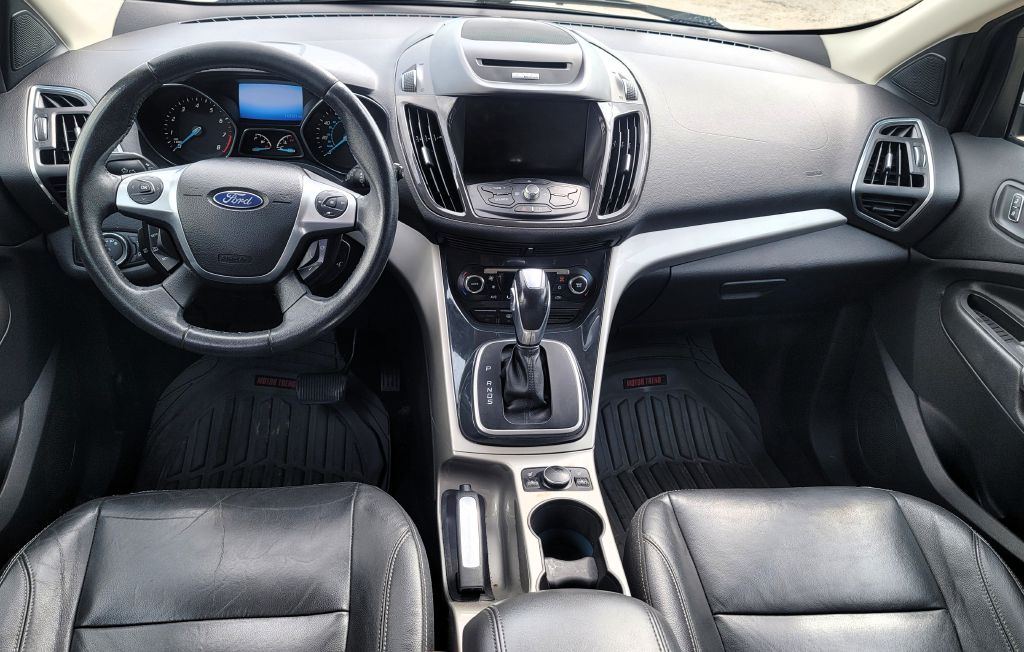 Photo 18 of this FORD ESCAPE