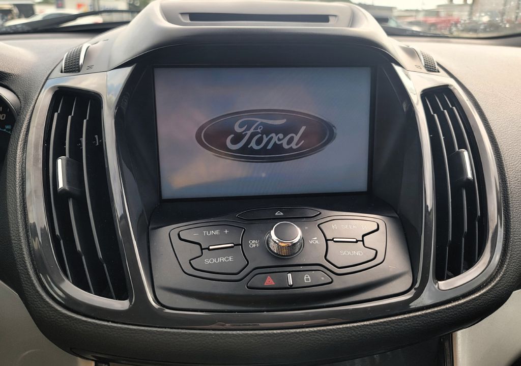Photo 20 of this FORD ESCAPE
