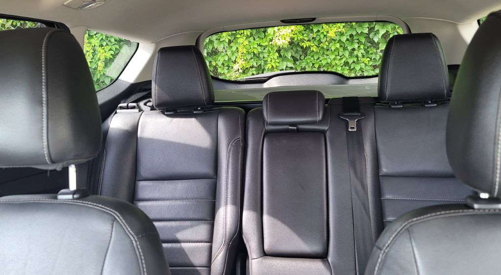 Photo 28 of this FORD ESCAPE