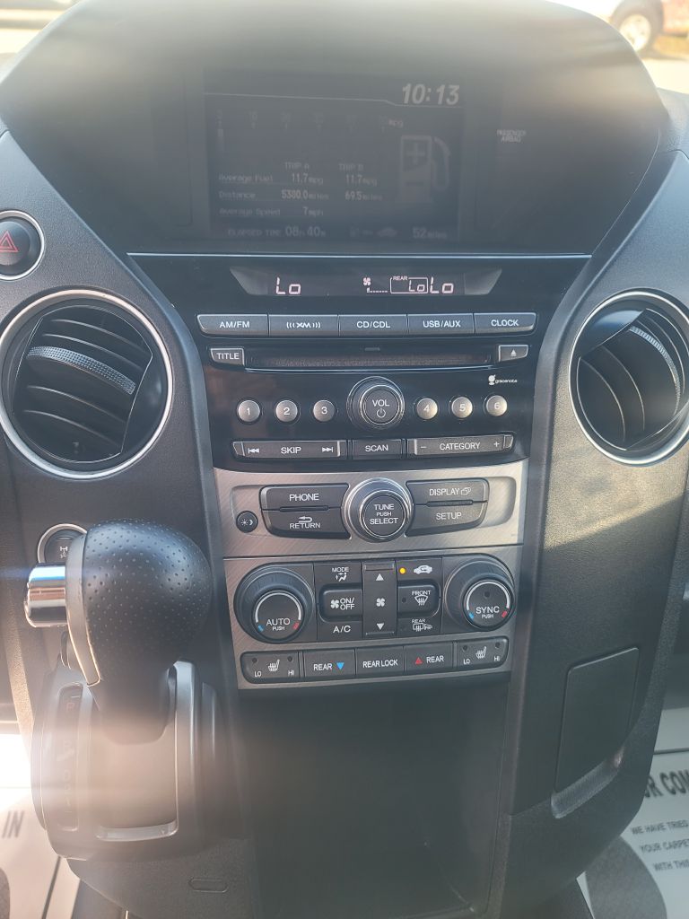 Photo 14 of this HONDA PILOT
