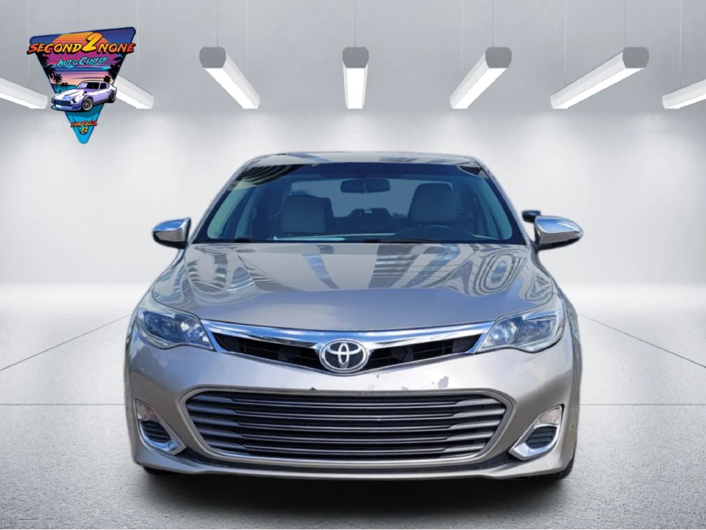 Photo 2 of this TOYOTA AVALON